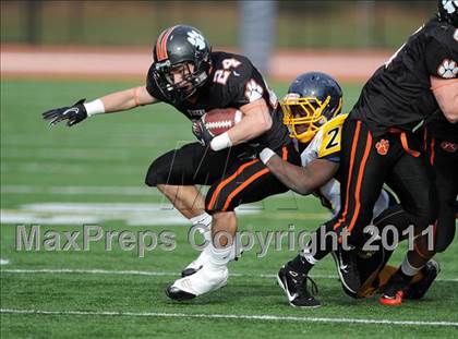Thumbnail 1 in South Hadley vs. Putnam Vo-Tech (MIAA Division II West Final) photogallery.