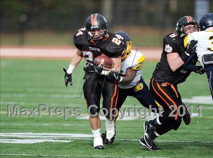 Thumbnail 3 in South Hadley vs. Putnam Vo-Tech (MIAA Division II West Final) photogallery.