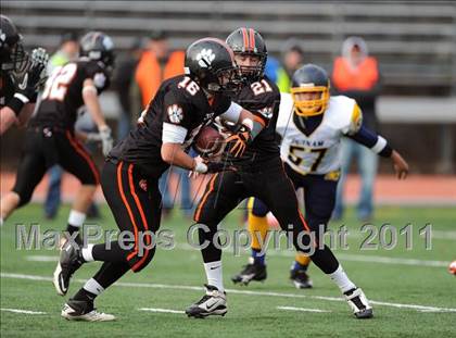 Thumbnail 2 in South Hadley vs. Putnam Vo-Tech (MIAA Division II West Final) photogallery.