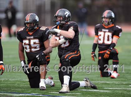 Thumbnail 1 in South Hadley vs. Putnam Vo-Tech (MIAA Division II West Final) photogallery.