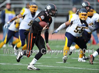Thumbnail 1 in South Hadley vs. Putnam Vo-Tech (MIAA Division II West Final) photogallery.