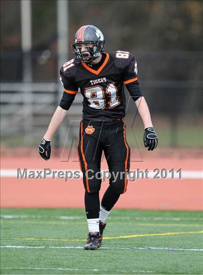Thumbnail 1 in South Hadley vs. Putnam Vo-Tech (MIAA Division II West Final) photogallery.