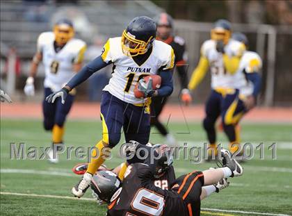 Thumbnail 3 in South Hadley vs. Putnam Vo-Tech (MIAA Division II West Final) photogallery.