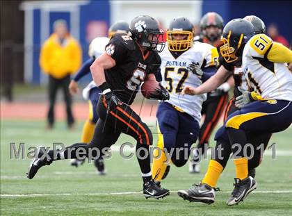 Thumbnail 3 in South Hadley vs. Putnam Vo-Tech (MIAA Division II West Final) photogallery.