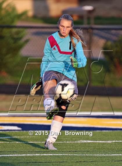 Thumbnail 2 in Morristown-Hamblen East @ Seymour (D2AAA District Quarterfinal)  photogallery.