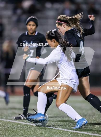 Thumbnail 2 in Santiago vs. Upland (CIF SS D1 Final) photogallery.