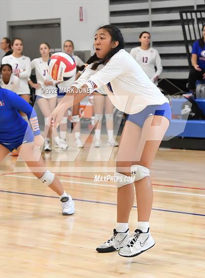 Thumbnail 3 in Bishop Gorman vs. Mead (Nike TOC Southwest) photogallery.
