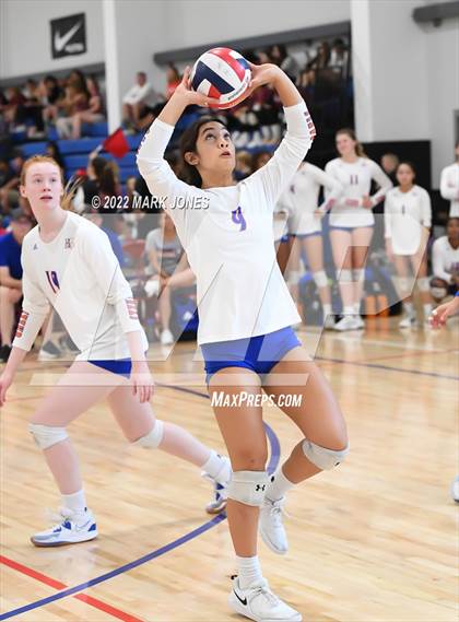 Thumbnail 2 in Bishop Gorman vs. Mead (Nike TOC Southwest) photogallery.