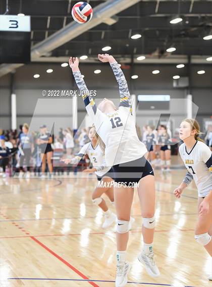 Thumbnail 1 in Bishop Gorman vs. Mead (Nike TOC Southwest) photogallery.