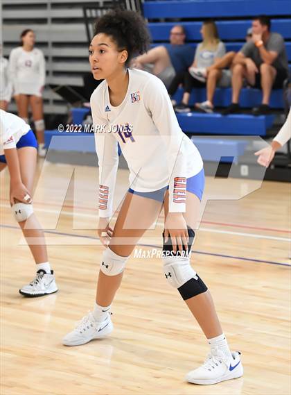 Thumbnail 1 in Bishop Gorman vs. Mead (Nike TOC Southwest) photogallery.