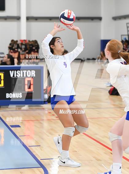 Thumbnail 2 in Bishop Gorman vs. Mead (Nike TOC Southwest) photogallery.