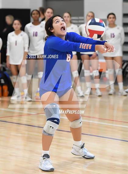 Thumbnail 1 in Bishop Gorman vs. Mead (Nike TOC Southwest) photogallery.
