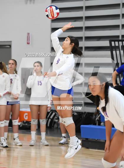 Thumbnail 3 in Bishop Gorman vs. Mead (Nike TOC Southwest) photogallery.