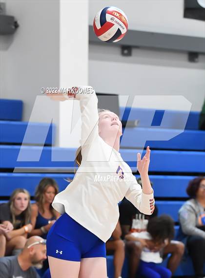 Thumbnail 2 in Bishop Gorman vs. Mead (Nike TOC Southwest) photogallery.