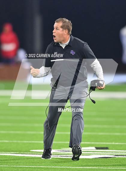 Thumbnail 1 in  Ridge Point @ Atascocita (UIL 6A D1 Reg 3 Semifinal)  photogallery.