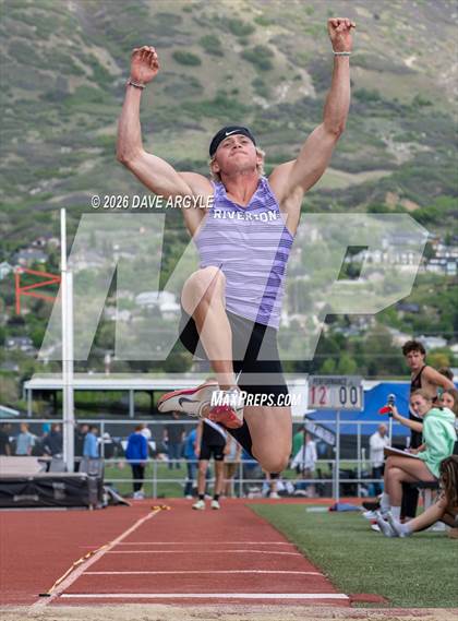 Thumbnail 1 in Phoenix Invitational photogallery.
