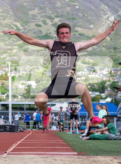 Thumbnail 1 in Phoenix Invitational photogallery.