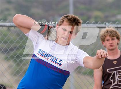 Thumbnail 2 in Phoenix Invitational photogallery.