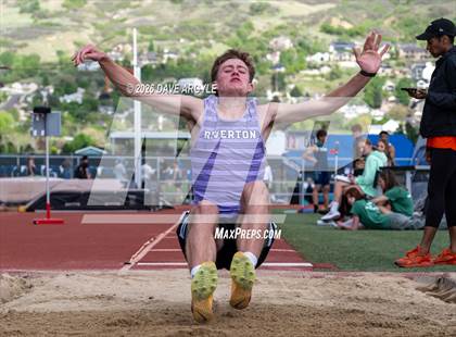 Thumbnail 2 in Phoenix Invitational photogallery.