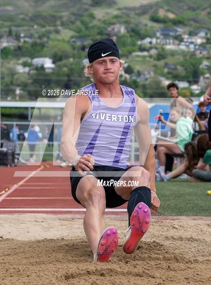 Thumbnail 2 in Phoenix Invitational photogallery.
