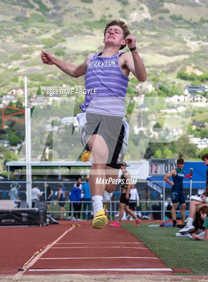 Thumbnail 1 in Phoenix Invitational photogallery.