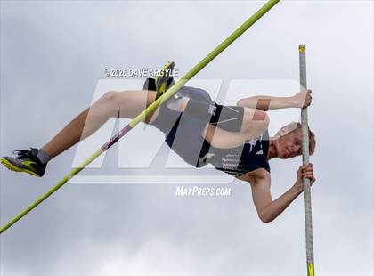 Thumbnail 3 in Phoenix Invitational photogallery.