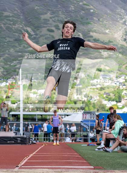 Thumbnail 1 in Phoenix Invitational photogallery.