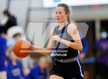 Thumbnail 2 in Marian @ Lincoln East photogallery.