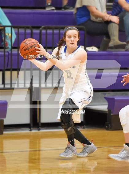 Thumbnail 1 in Boerne vs New Braunfels (Boerne ISD Tournament) photogallery.