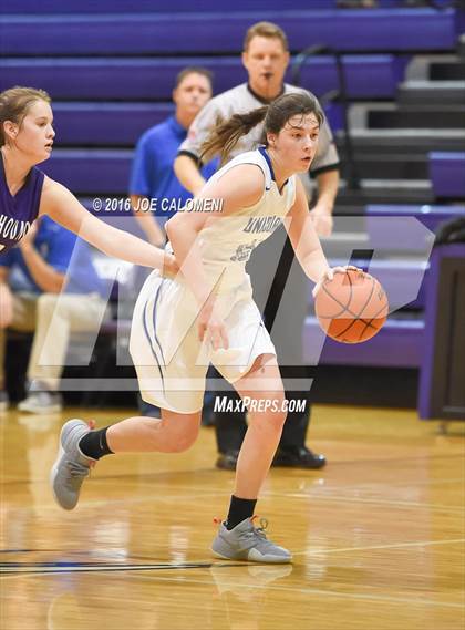 Thumbnail 2 in Boerne vs New Braunfels (Boerne ISD Tournament) photogallery.