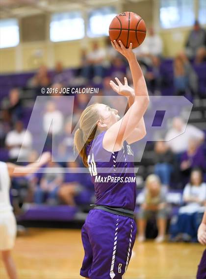 Thumbnail 1 in Boerne vs New Braunfels (Boerne ISD Tournament) photogallery.