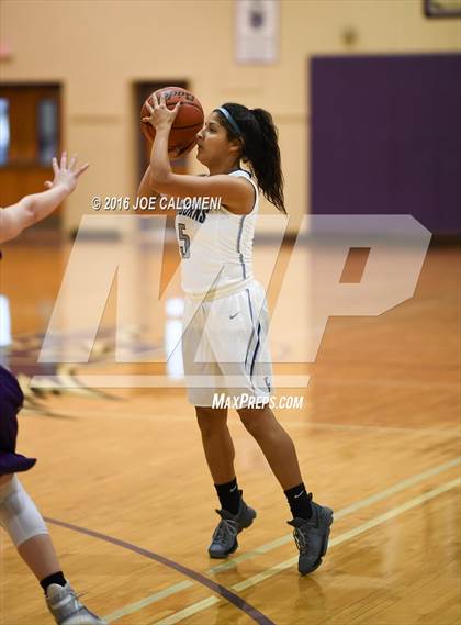 Thumbnail 2 in Boerne vs New Braunfels (Boerne ISD Tournament) photogallery.