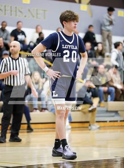 Thumbnail 2 in Loyola vs St Francis photogallery.