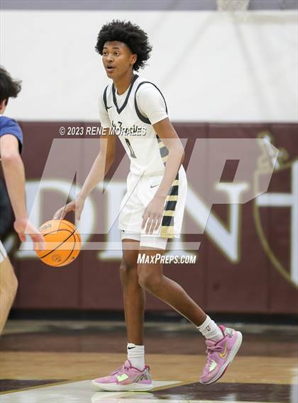 Thumbnail 3 in Loyola vs St Francis photogallery.