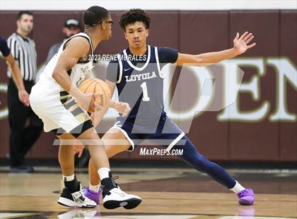 Thumbnail 3 in Loyola vs St Francis photogallery.