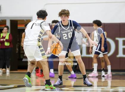 Thumbnail 2 in Loyola vs St Francis photogallery.