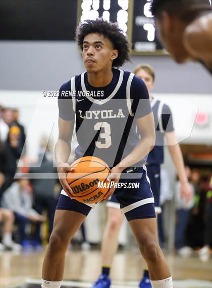Thumbnail 1 in Loyola vs St Francis photogallery.