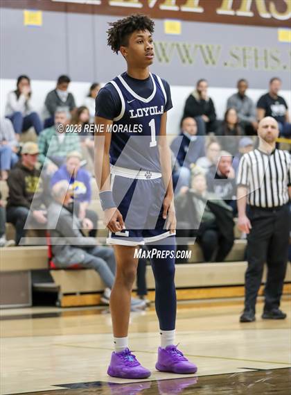 Thumbnail 3 in Loyola vs St Francis photogallery.