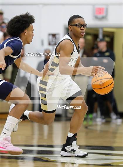 Thumbnail 1 in Loyola vs St Francis photogallery.