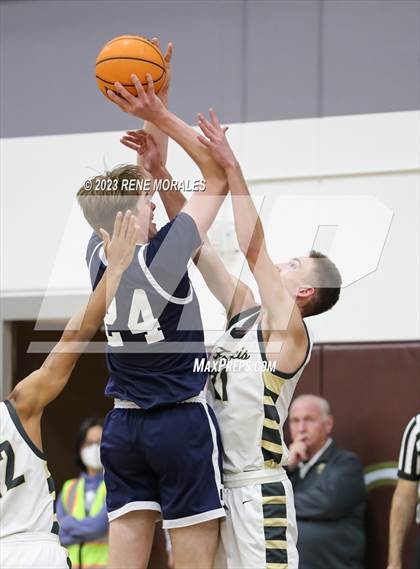 Thumbnail 3 in Loyola vs St Francis photogallery.