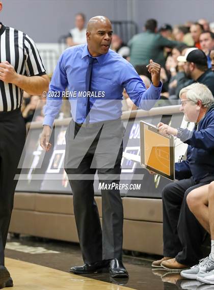 Thumbnail 3 in Loyola vs St Francis photogallery.