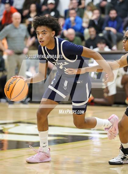 Thumbnail 3 in Loyola vs St Francis photogallery.