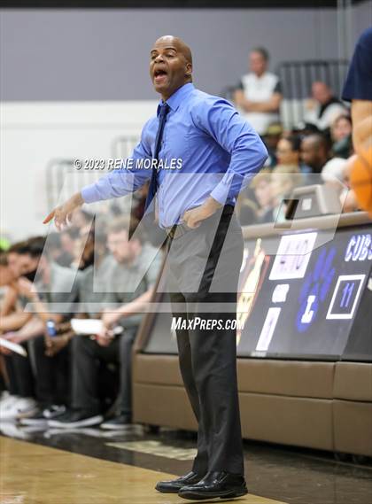 Thumbnail 3 in Loyola vs St Francis photogallery.