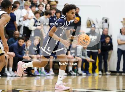 Thumbnail 2 in Loyola vs St Francis photogallery.