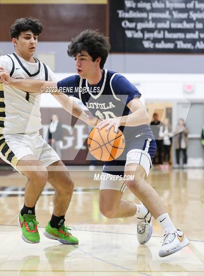 Thumbnail 2 in Loyola vs St Francis photogallery.