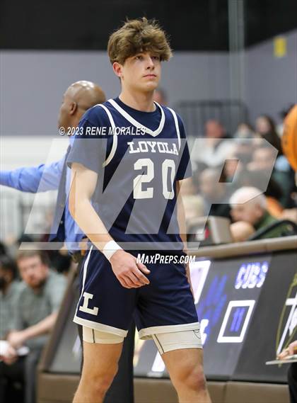 Thumbnail 2 in Loyola vs St Francis photogallery.