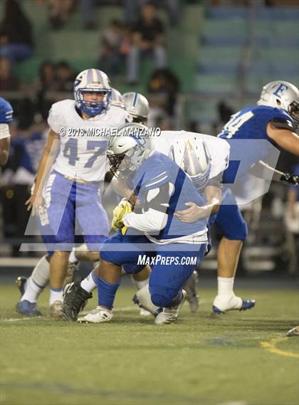 Thumbnail 3 in Grossmont @ Eastlake photogallery.