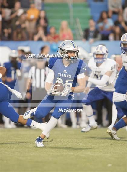Thumbnail 1 in Grossmont @ Eastlake photogallery.
