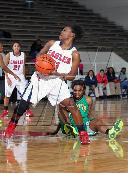 Thumbnail 3 in Dawson [Glenda] vs. DeSoto (McDonald's Texas Invitational) photogallery.