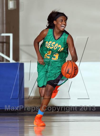Thumbnail 2 in Dawson [Glenda] vs. DeSoto (McDonald's Texas Invitational) photogallery.